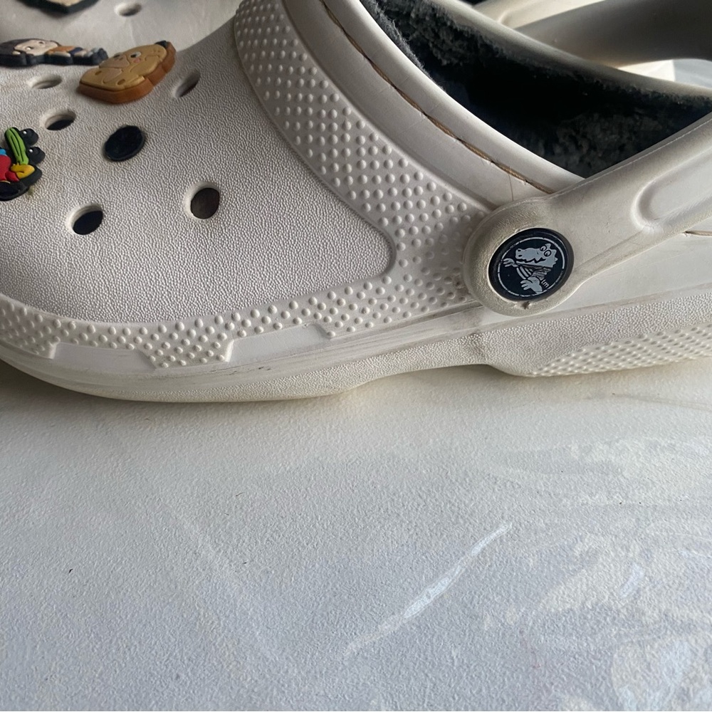 CROCS Kids White Slippers with Fun Charms - Picture 7 of 15